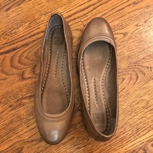 FRYE Carson Leather Ballet Flats 6.5